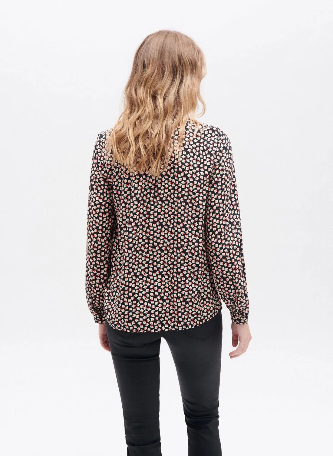 CAROLL KATHERINE1 - Camisa recta estampada con cuello clásico en negro