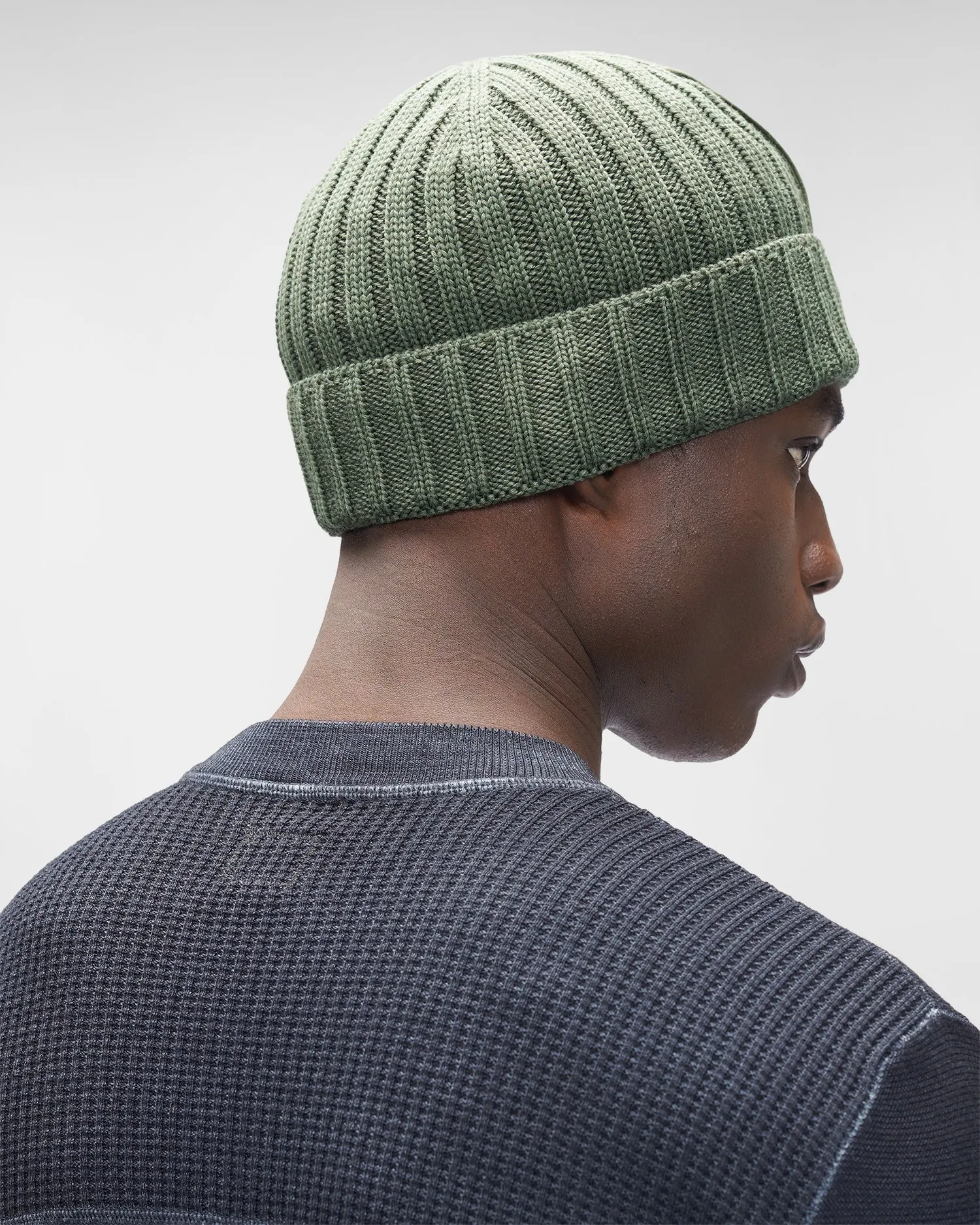 C.P. COMPANY UTILITY BEANIE STONE GREY