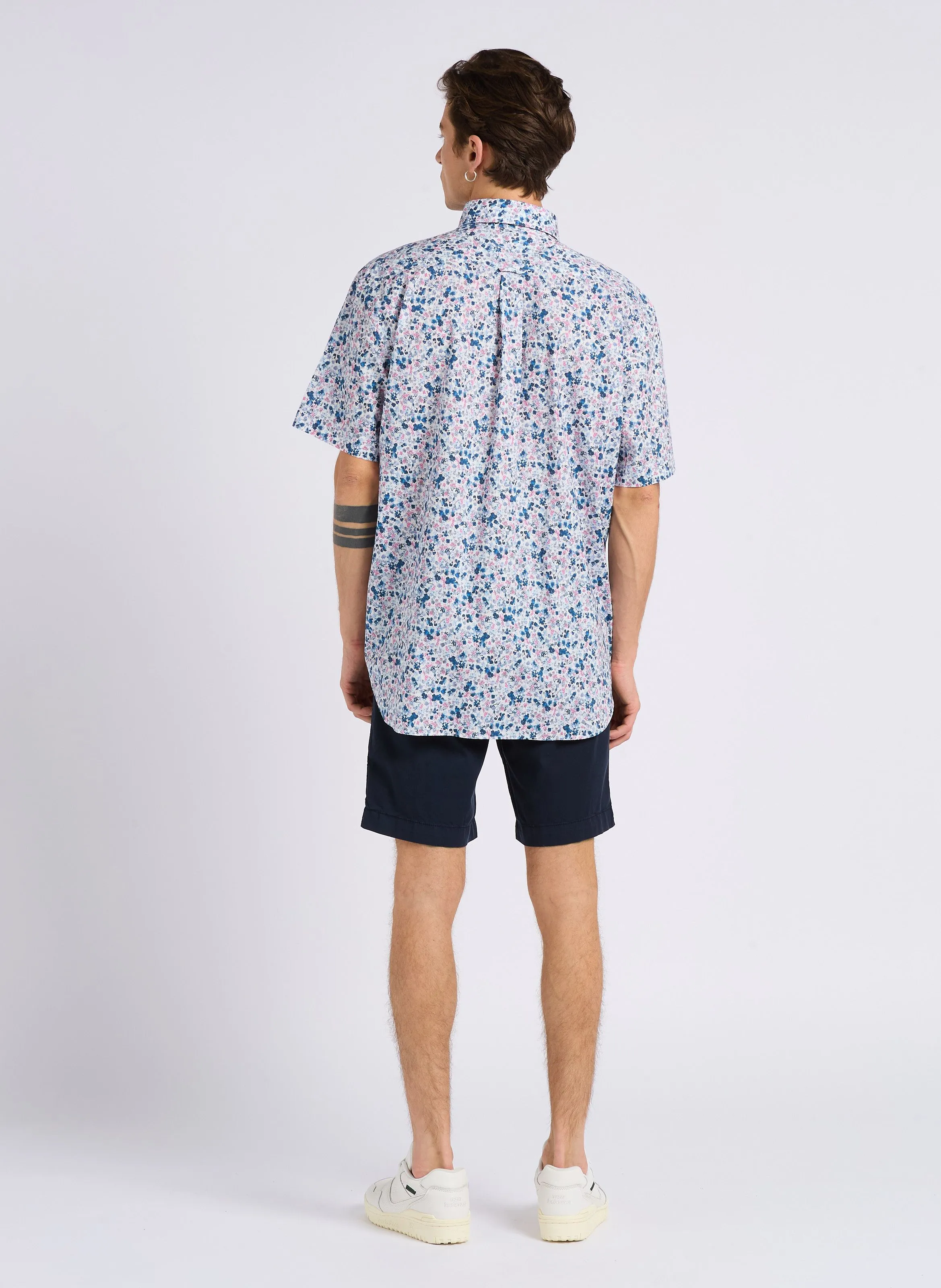 EDEN PARK Camisa regular fit de algodón con estampado floral en blanco