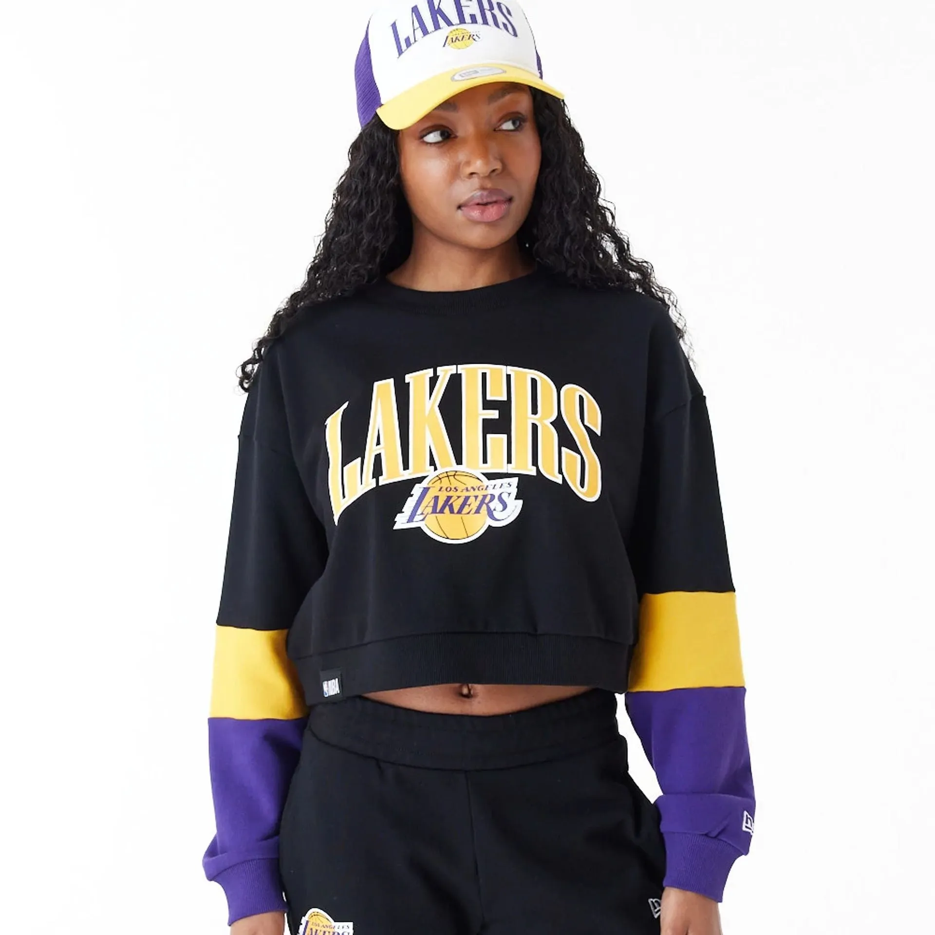 LA Lakers Sudadera corta de cuello redondo en bloque de color negro para mujer de la NBA