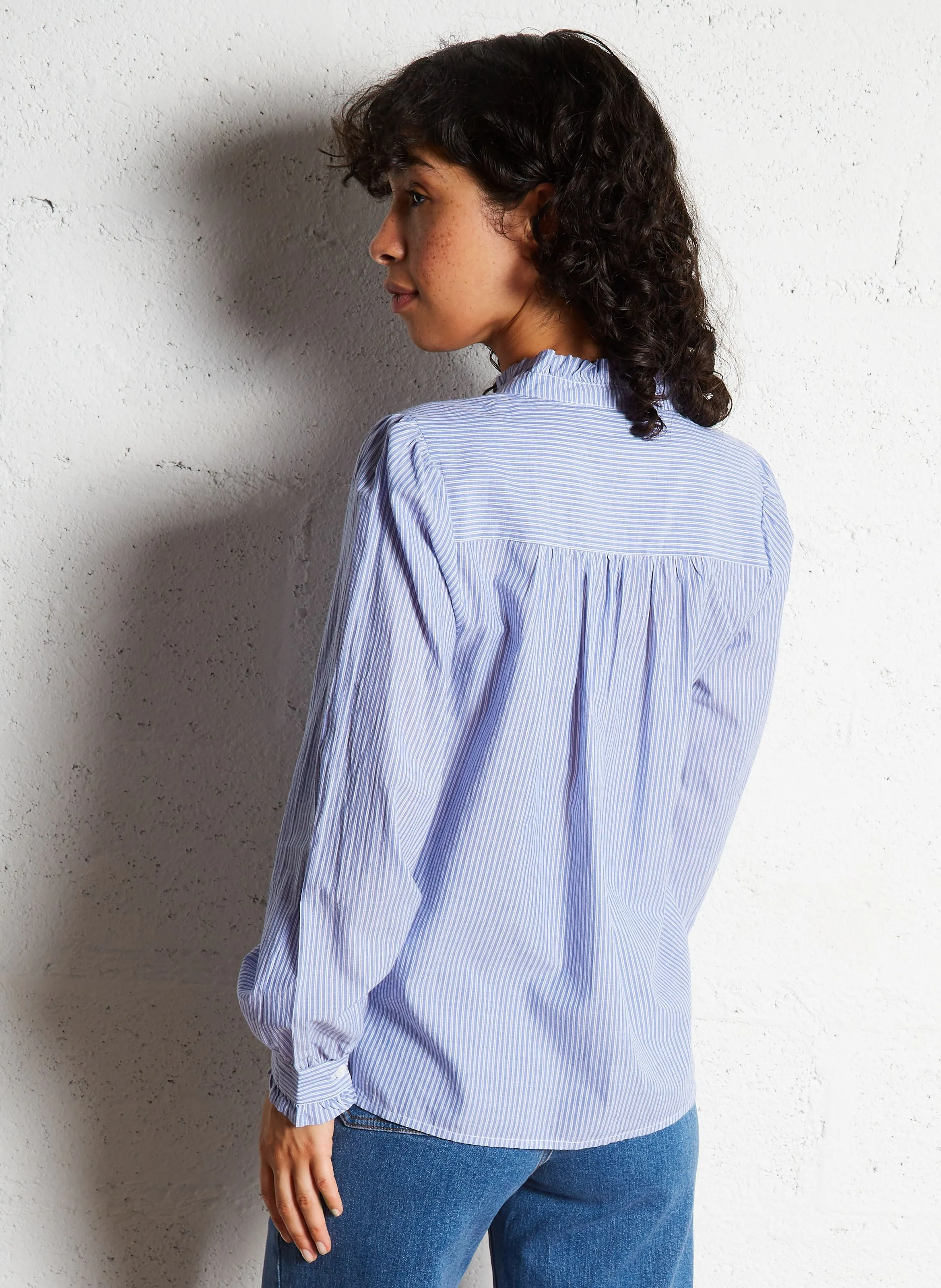 LA PETITE ETOILE BECKY - Camisa holgada de algodón con cuello redondo en azul