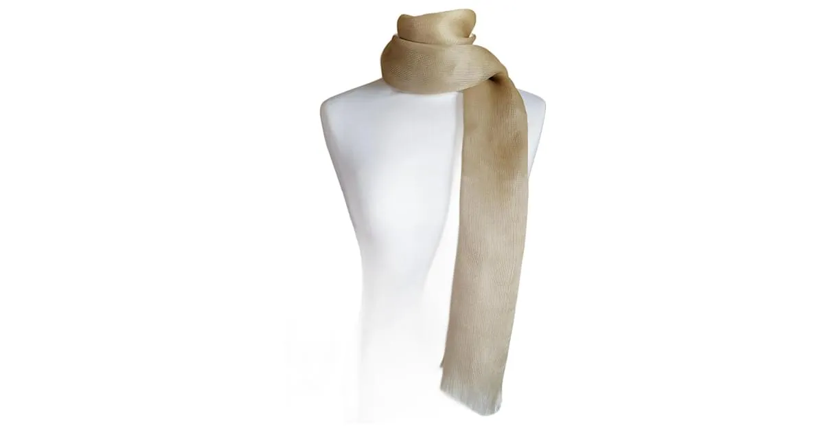 Loewe Foulard Beige de Seda 