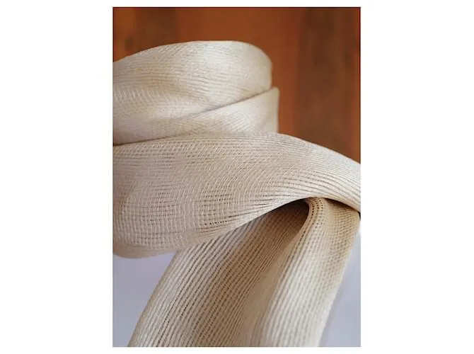 Loewe Foulard Beige de Seda 