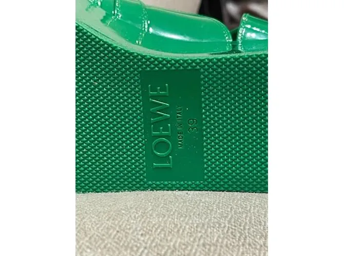 LOEWE Sandalias T.UE 39 el plastico Verde 