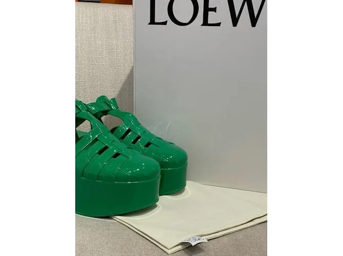 LOEWE Sandalias T.UE 39 el plastico Verde 