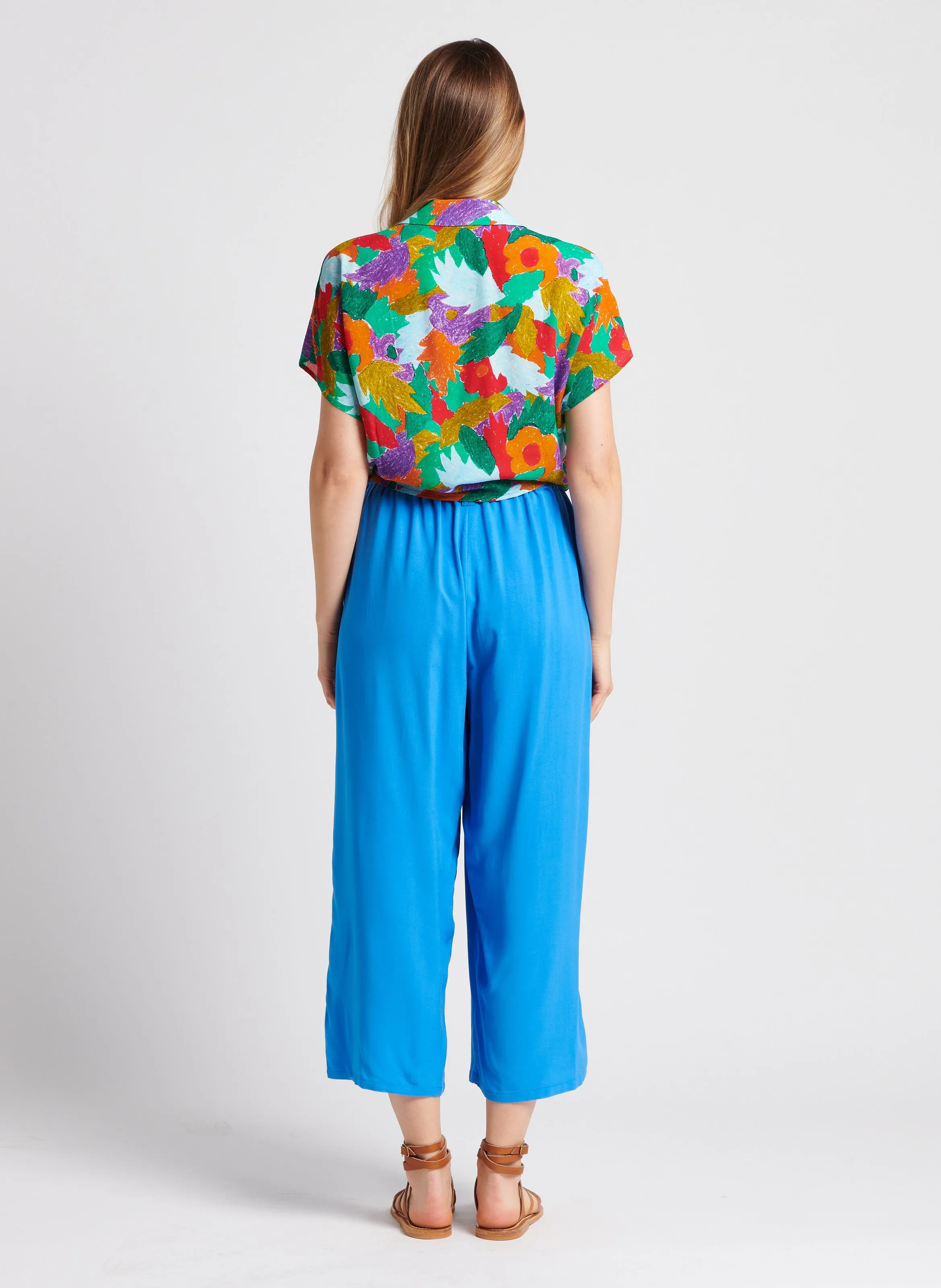 MARIE SIXTINE WAYNE - Camisa fluida con cuello sastre anudable en multicolor